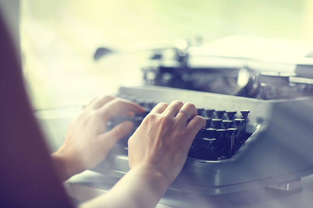 typewriter image